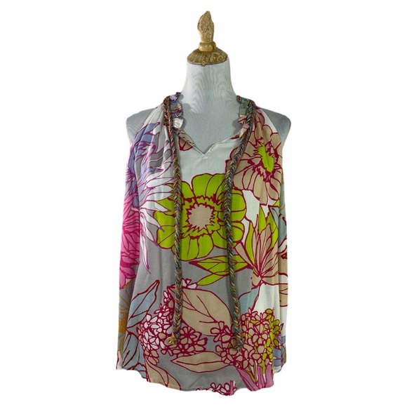 Ranna Gill Tops - Ranna Gill Floral Sleeveless VNeck Top Size Small
